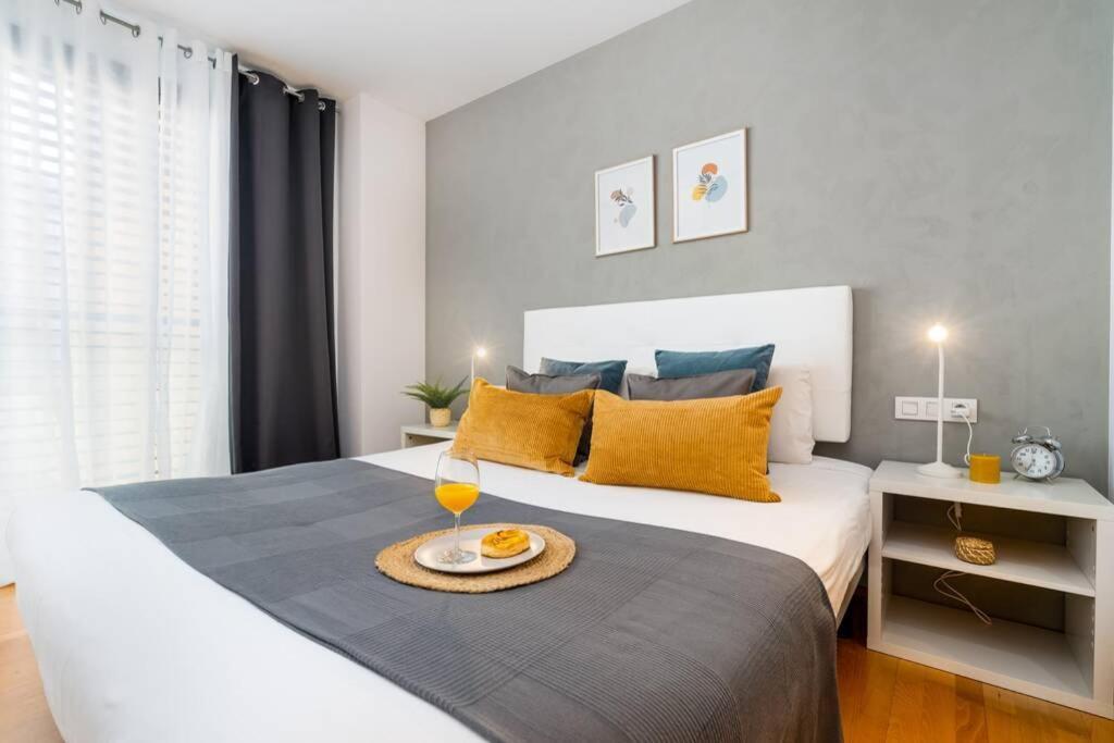 Lodging Apartments Monumumental Free Parking Barcelona Zewnętrze zdjęcie